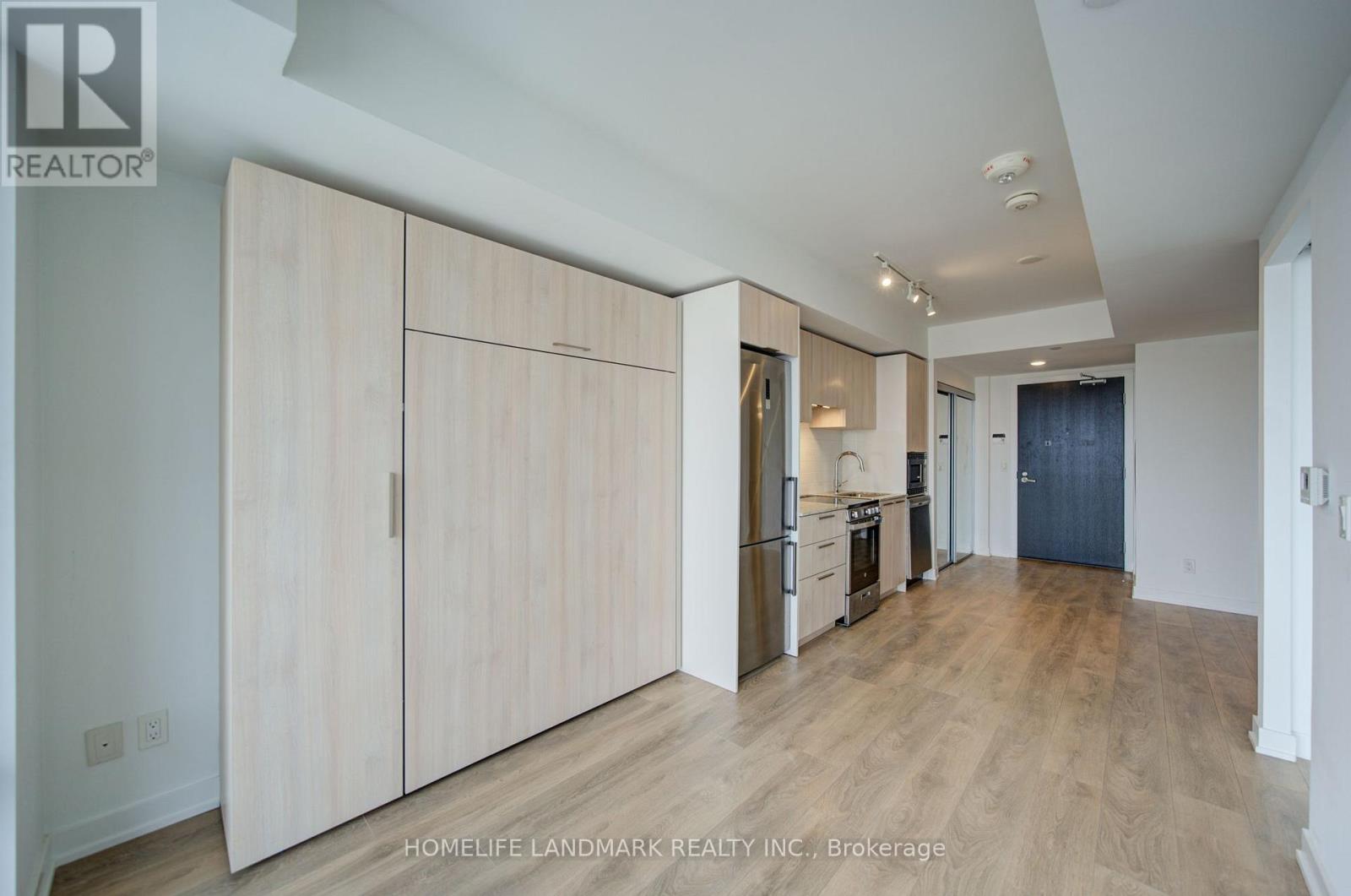 #2402 18 MAITLAND TERRACE E - 32