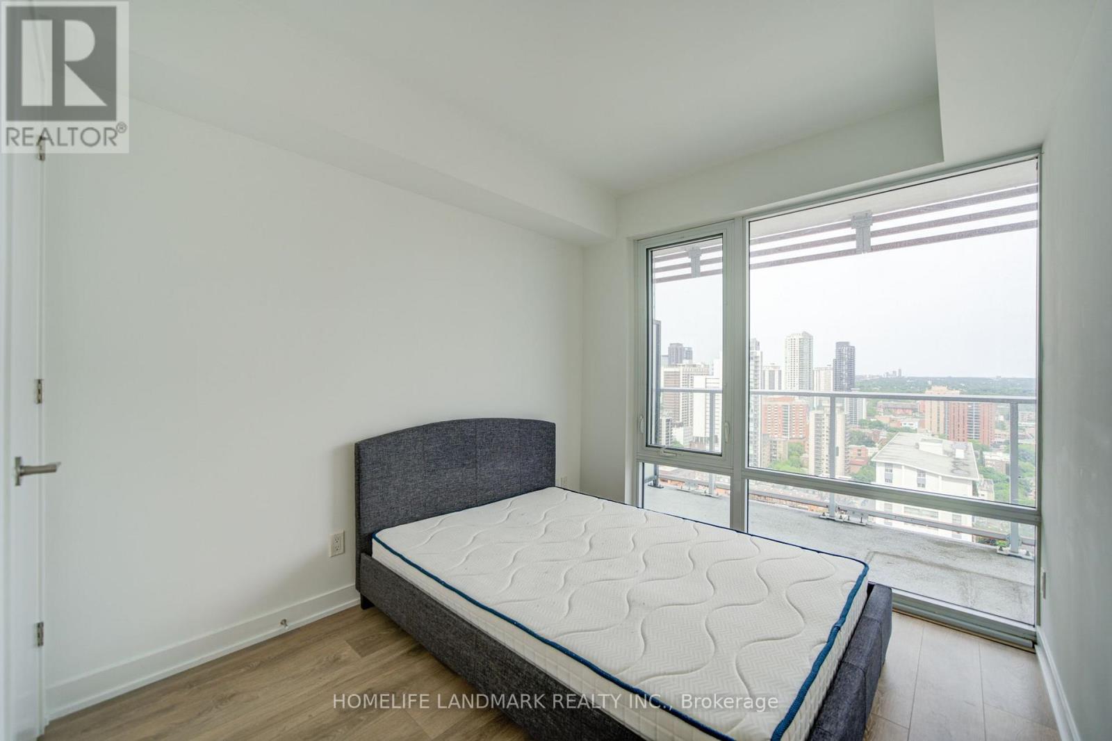 #2402 18 MAITLAND TERRACE E - 6