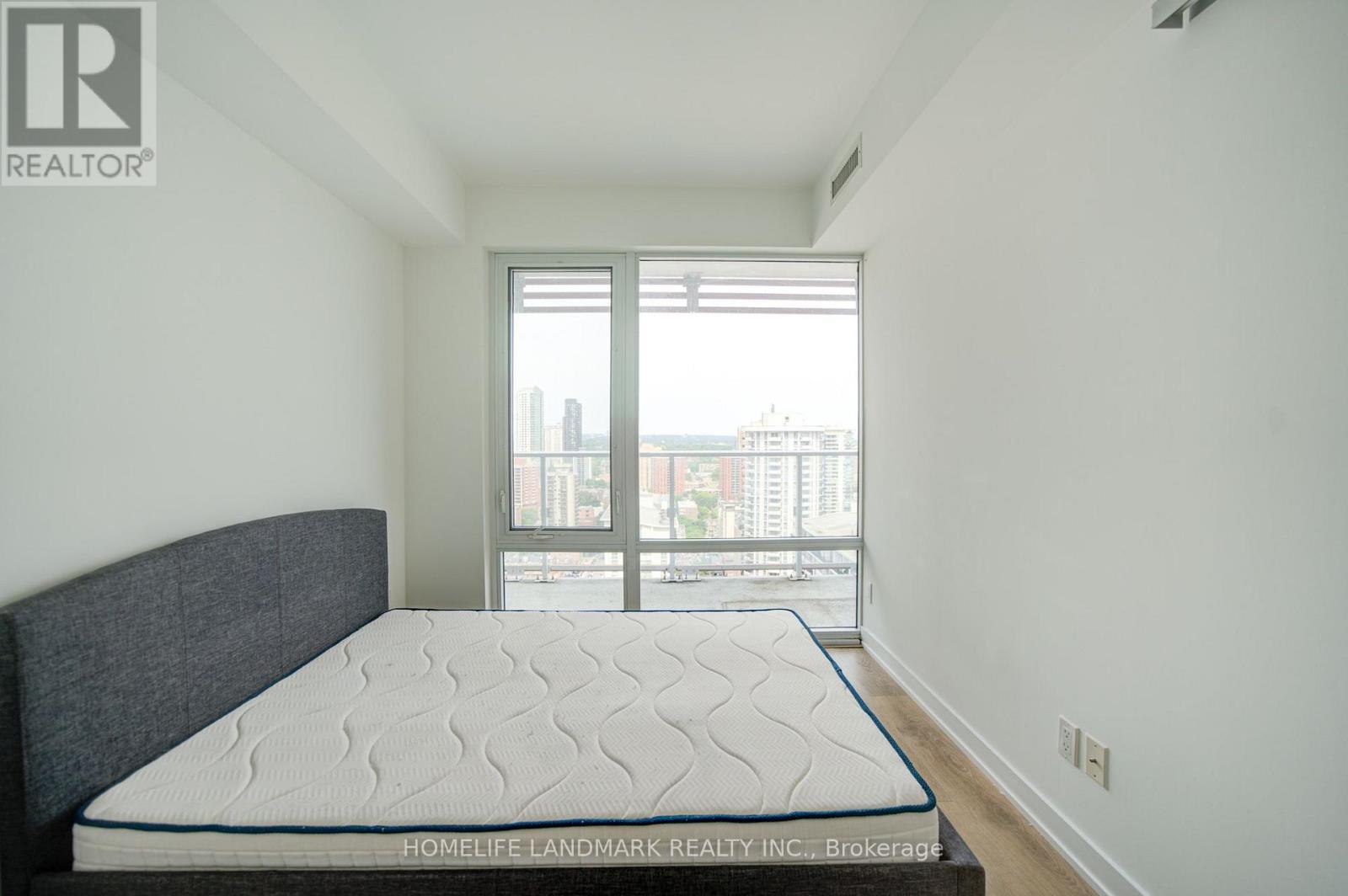 #2402 18 MAITLAND TERRACE E - 7
