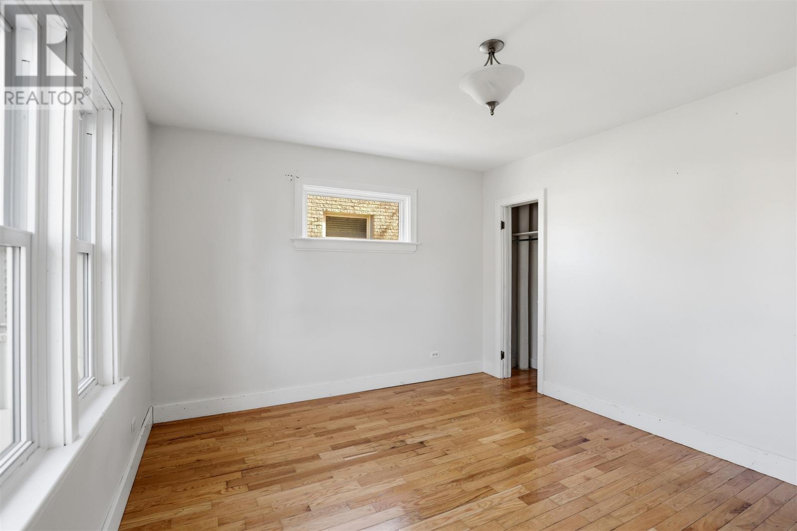 596 Sherbourne ST - 15