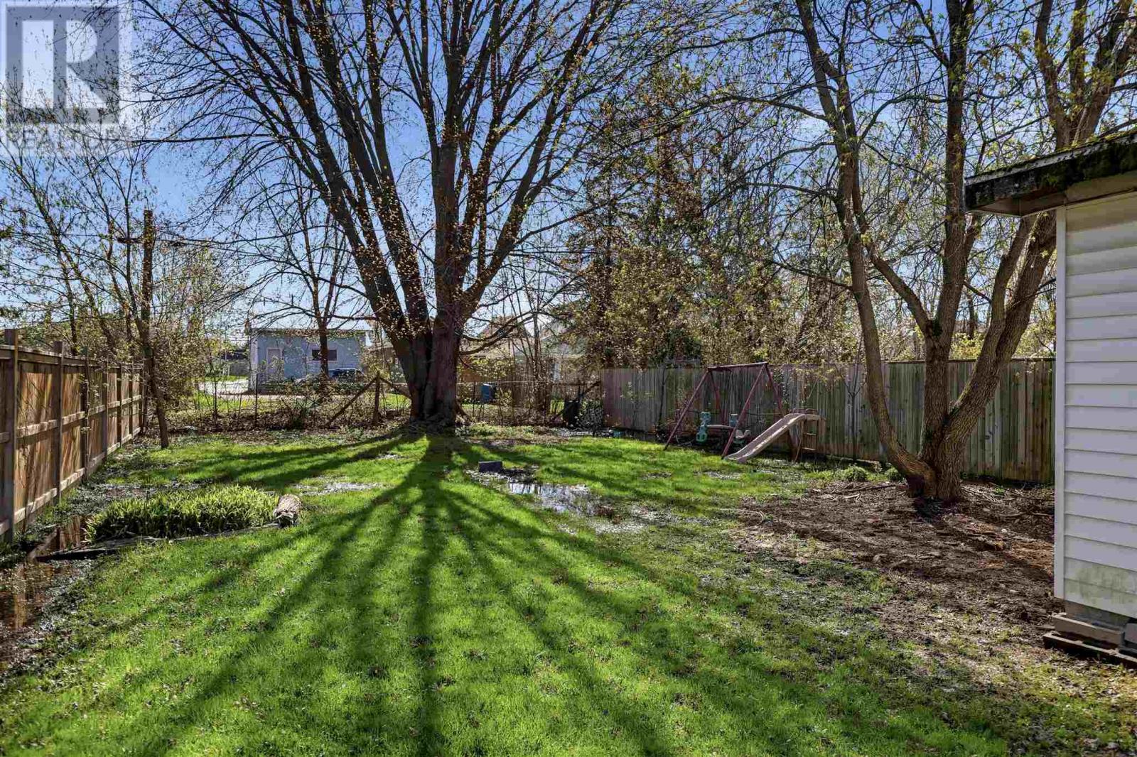 596 Sherbourne ST - 28