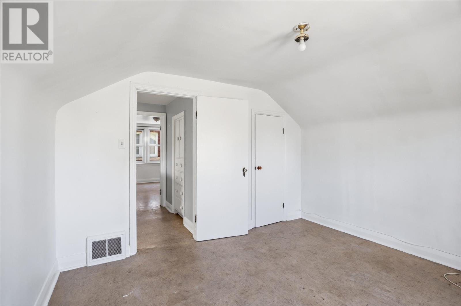 596 Sherbourne ST - 20