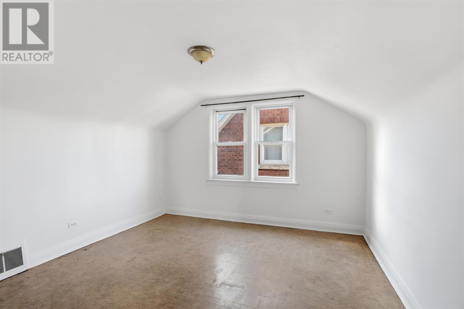 596 Sherbourne ST - 25