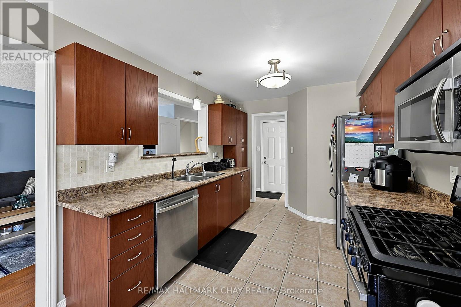 1426 BENSON STREET - 9