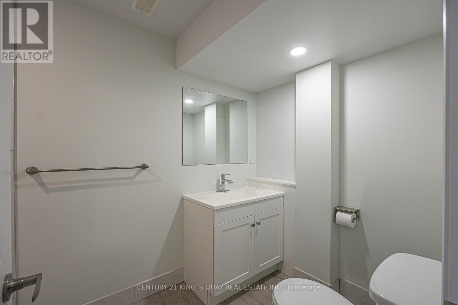 1 BLOOM STREET - 26