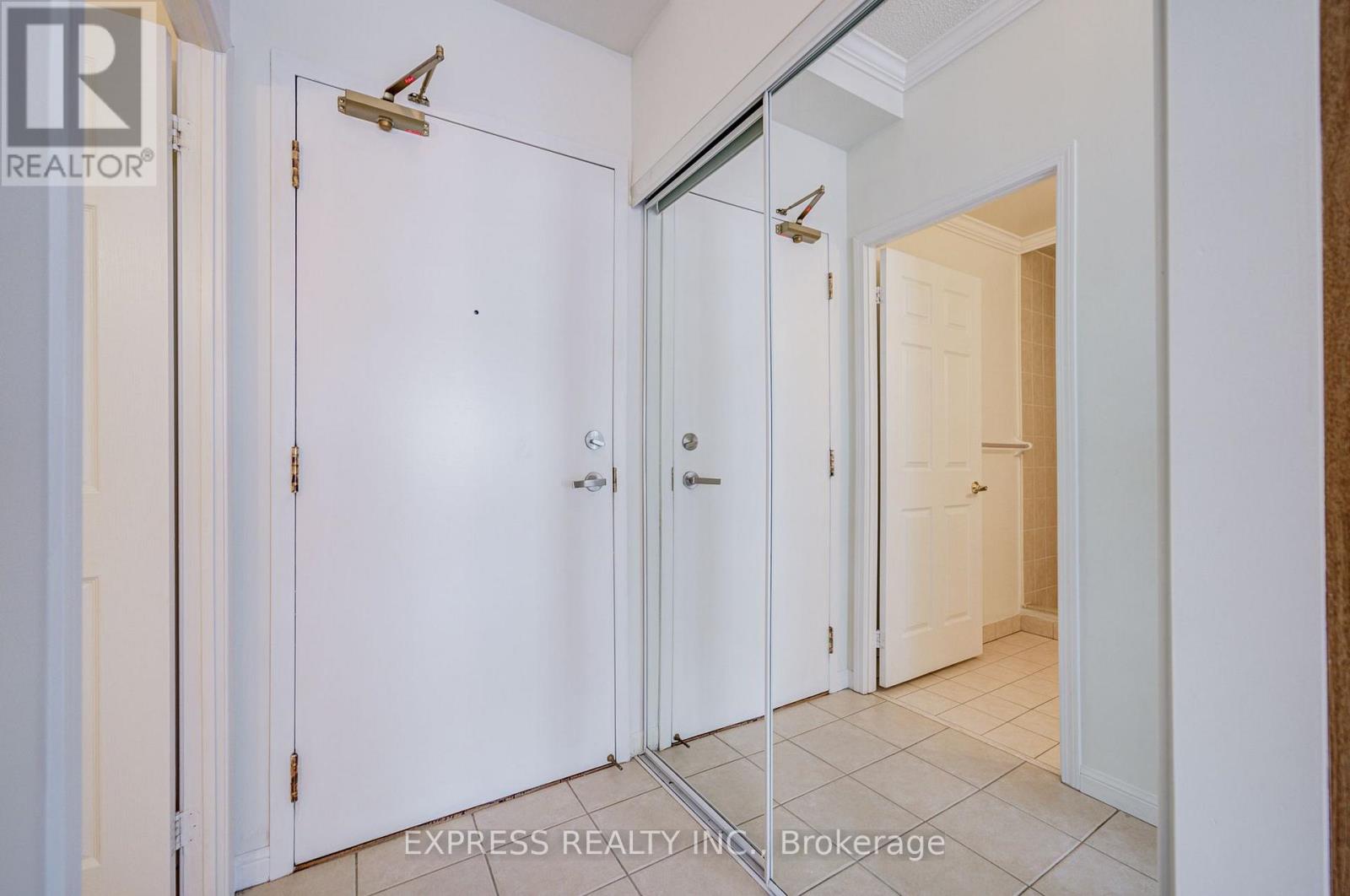 #PH01 5940 YONGE STREET - 12