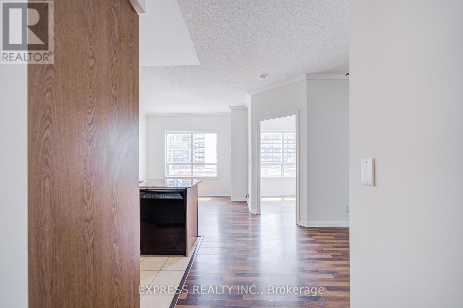 #PH01 5940 YONGE STREET - 13