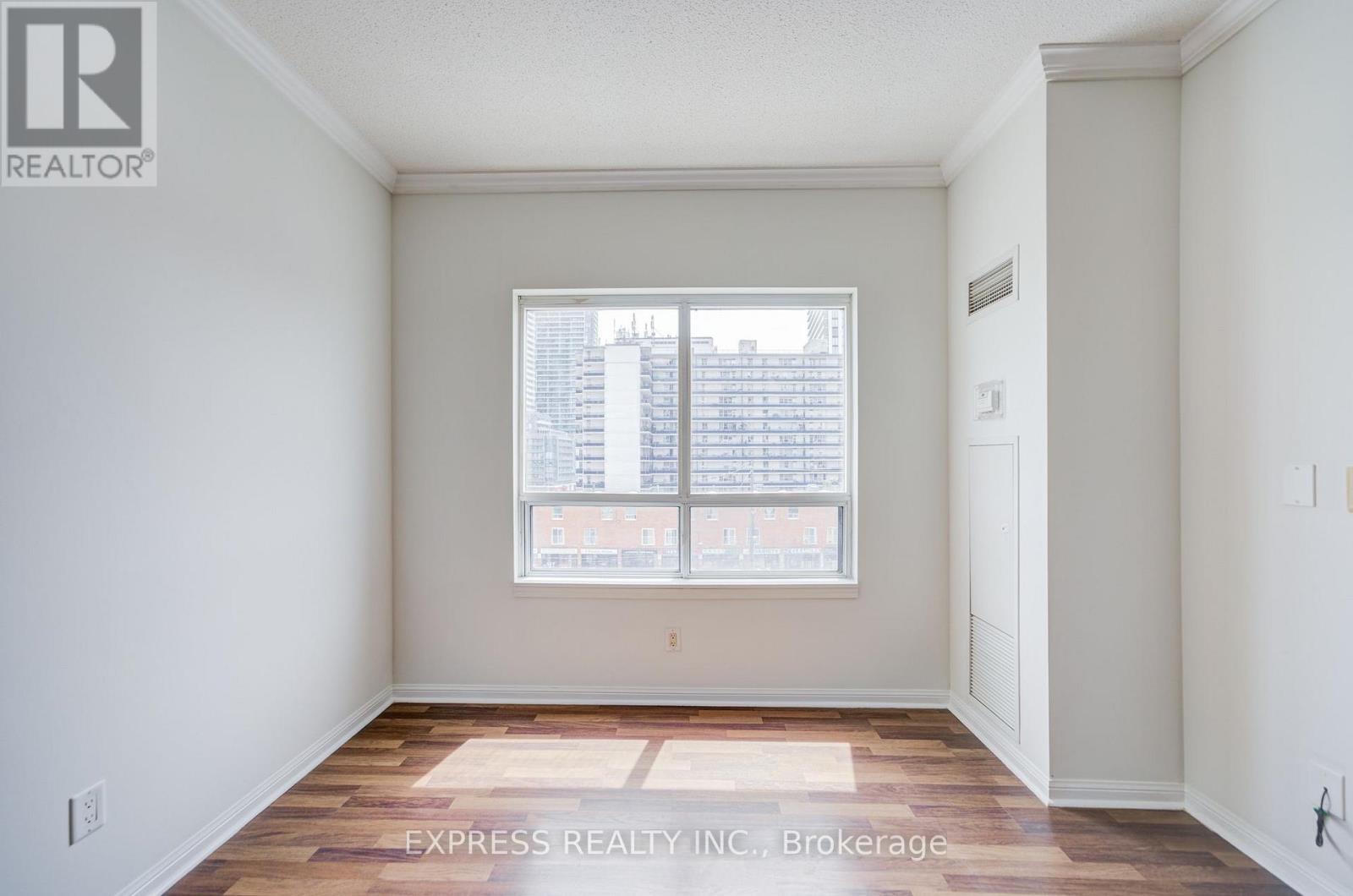 #PH01 5940 YONGE STREET - 26