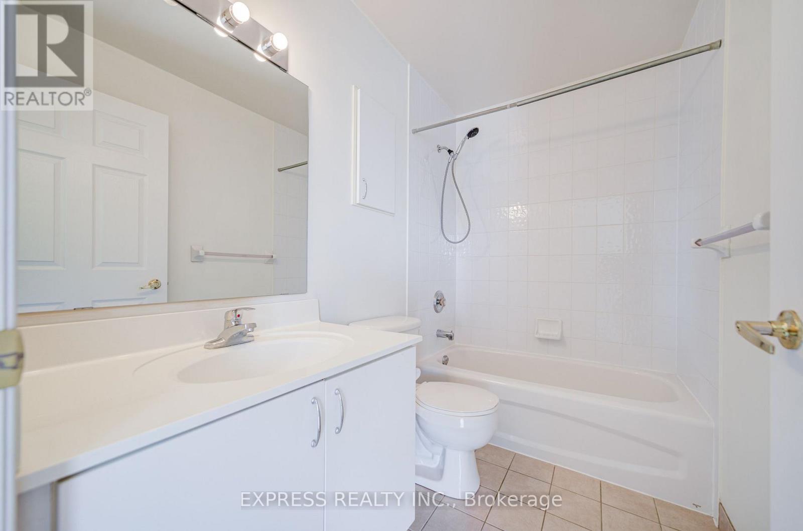 #PH01 5940 YONGE STREET - 35
