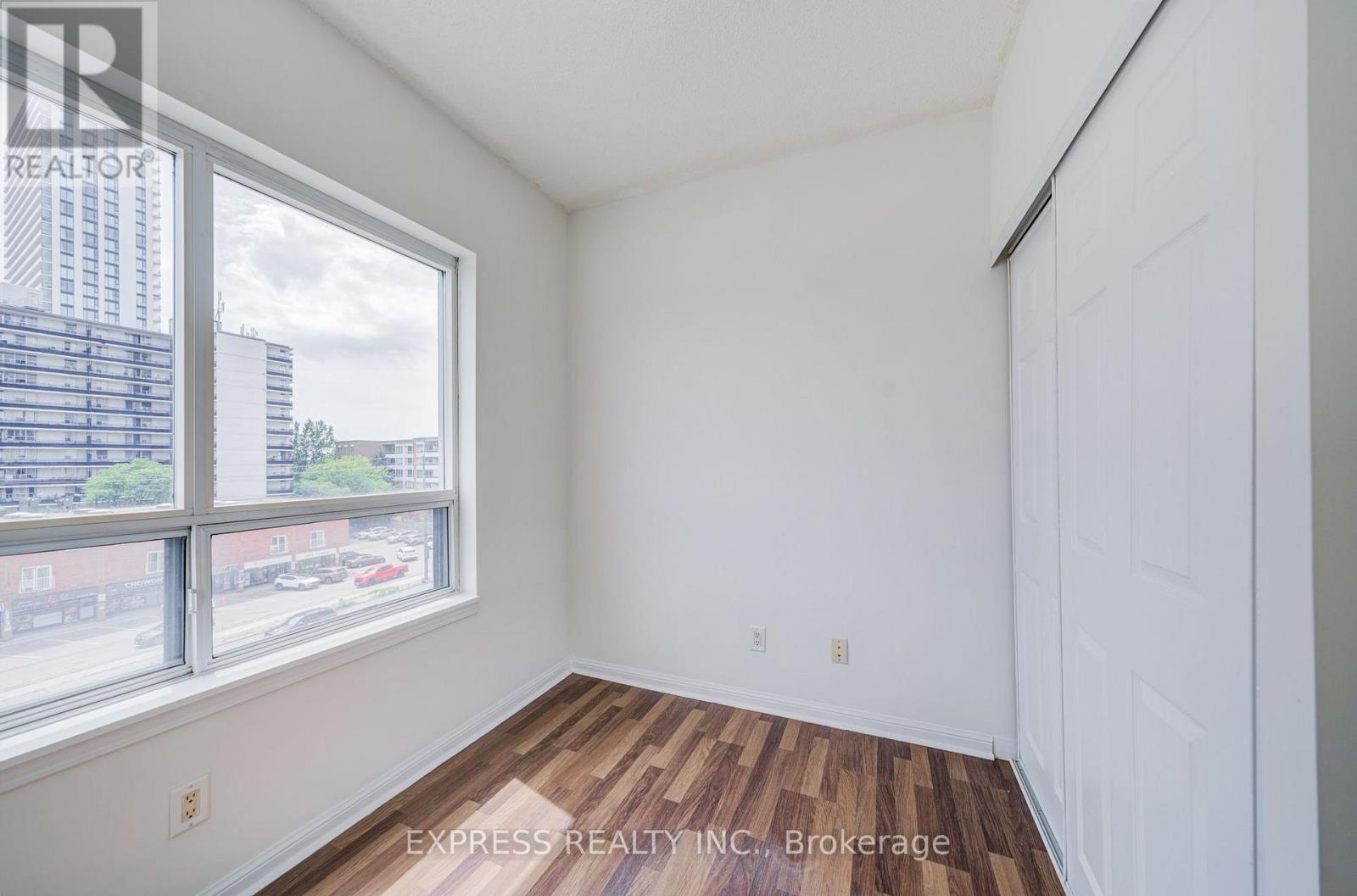 #PH01 5940 YONGE STREET - 37