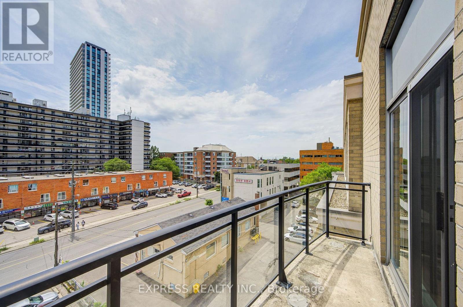 #PH01 5940 YONGE STREET - 44