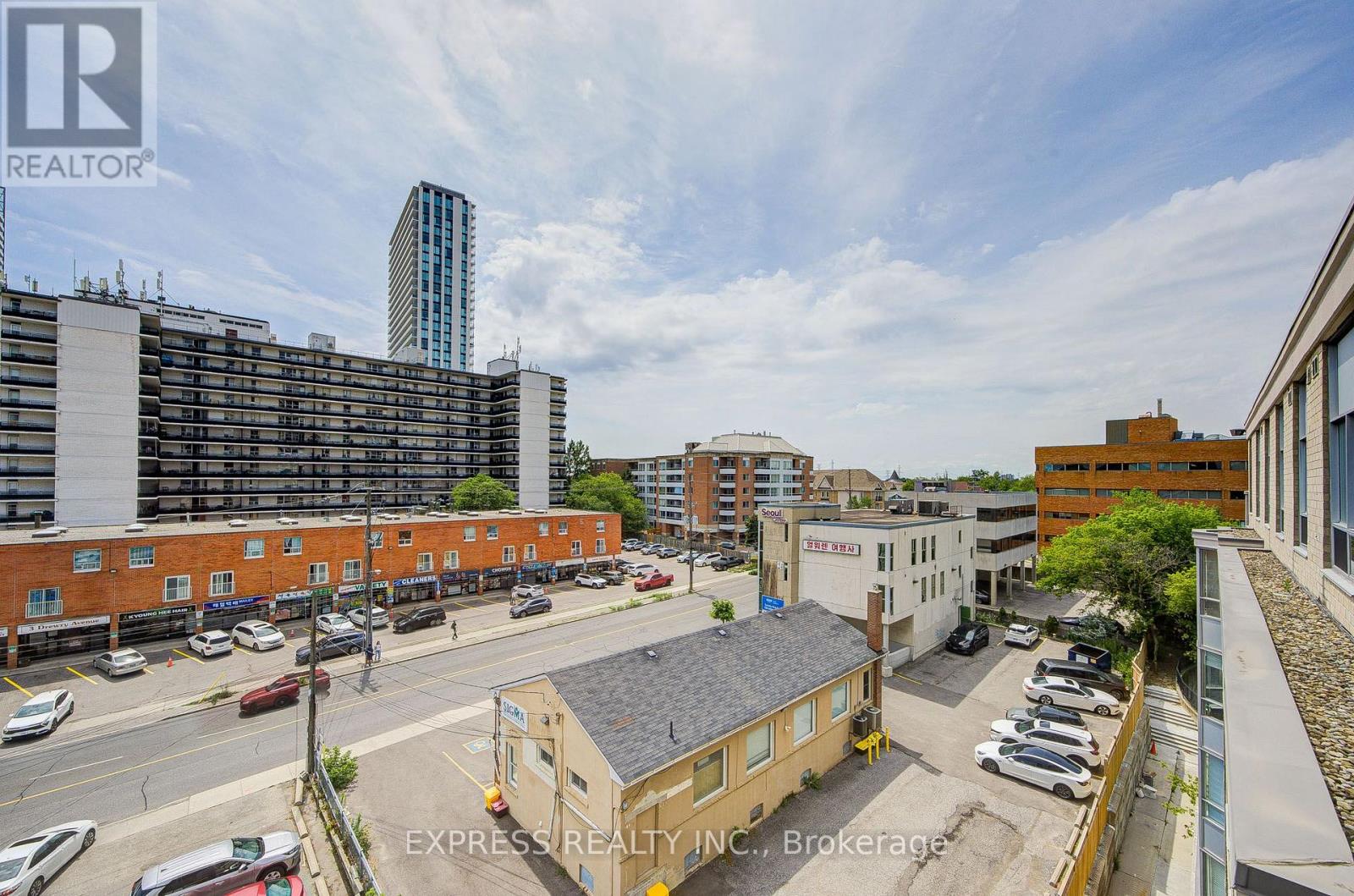 #PH01 5940 YONGE STREET - 50
