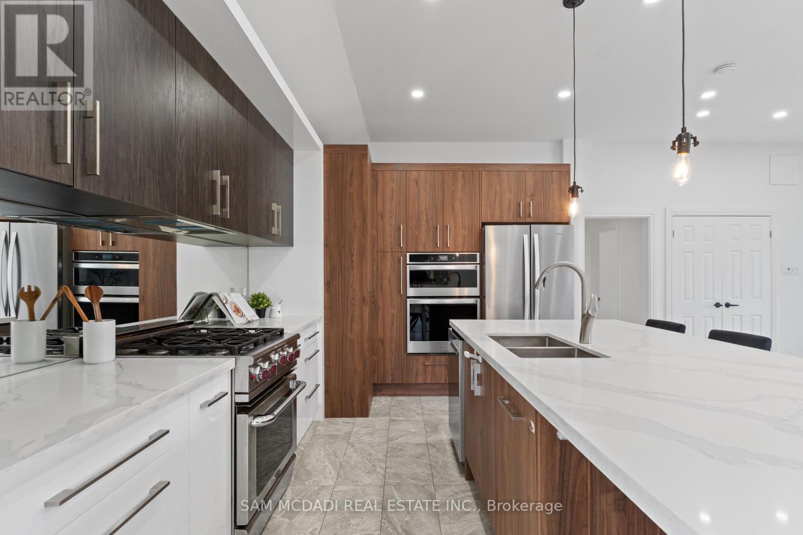 927 INGERSOLL COURT - 13