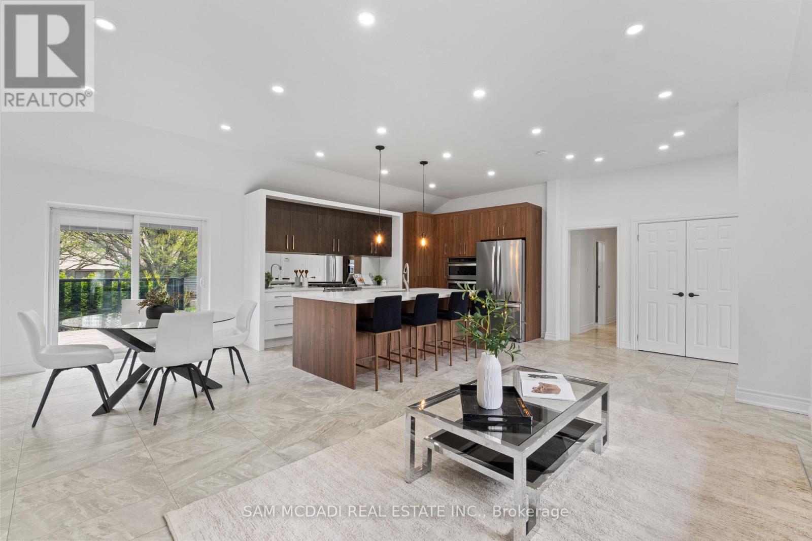 927 INGERSOLL COURT - 14