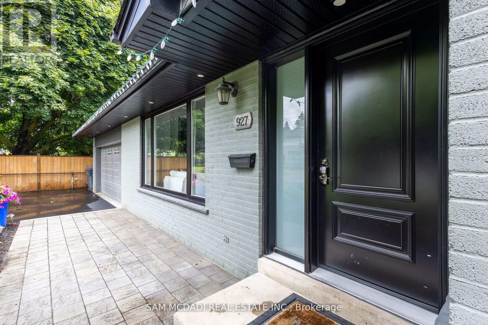 927 INGERSOLL COURT - 2