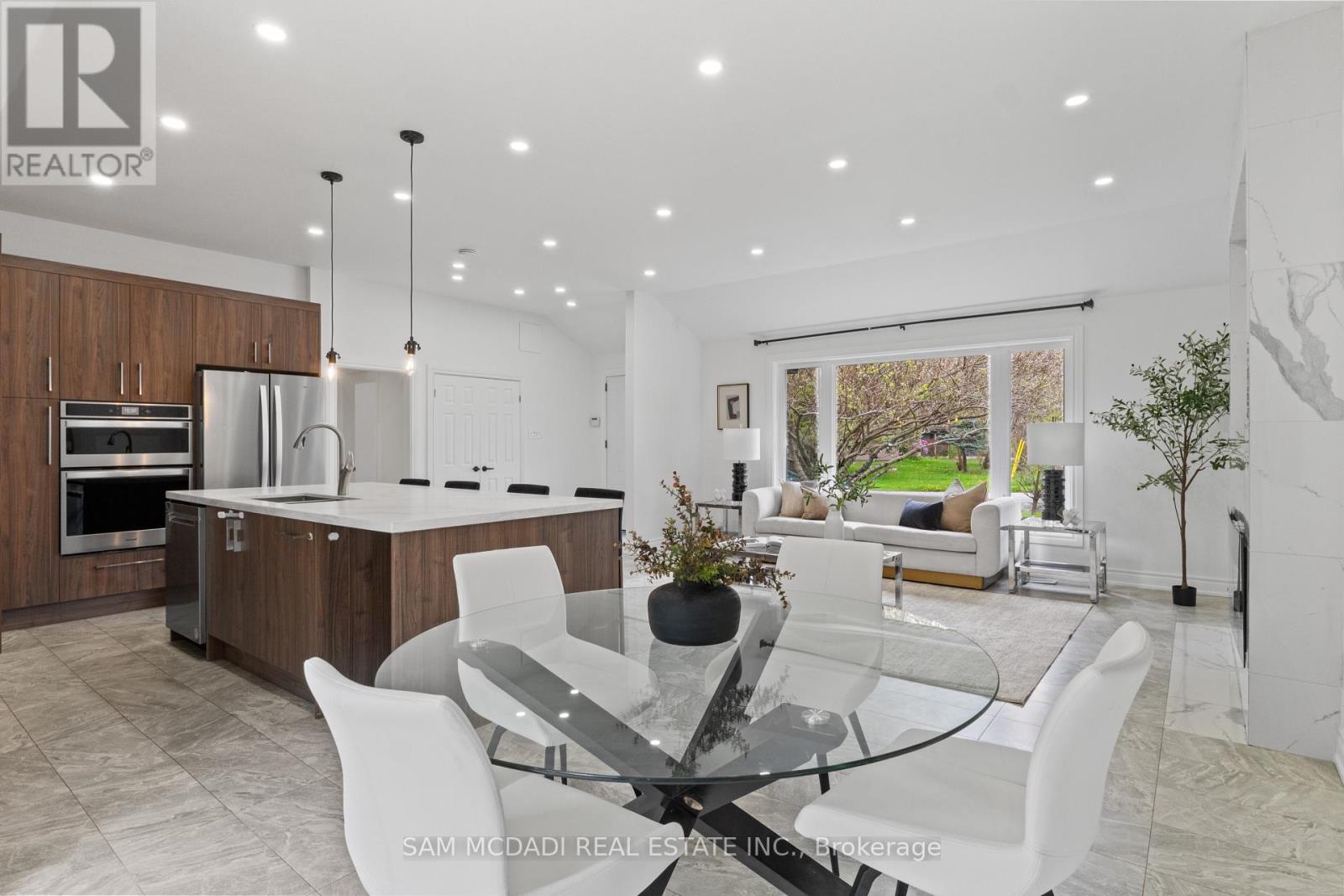 927 INGERSOLL COURT - 26