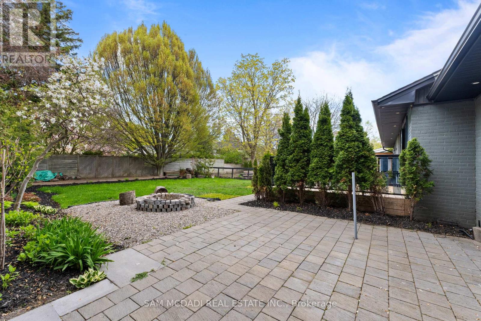927 INGERSOLL COURT - 29