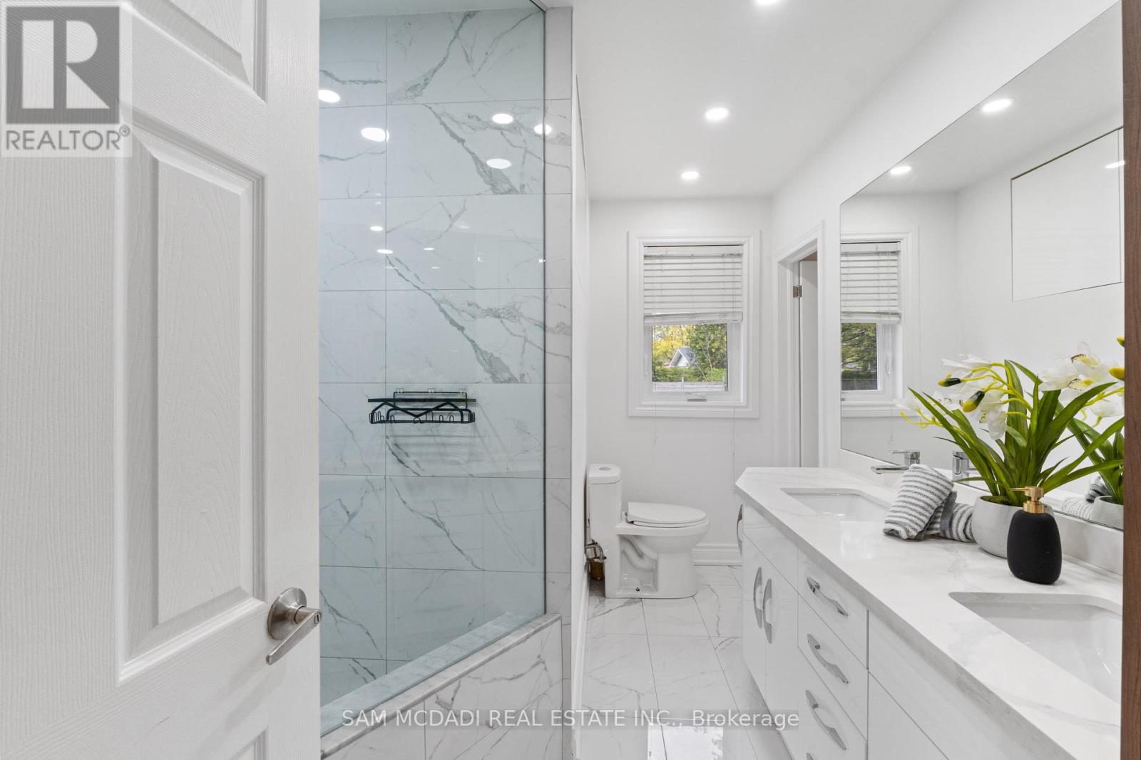 927 INGERSOLL COURT - 7