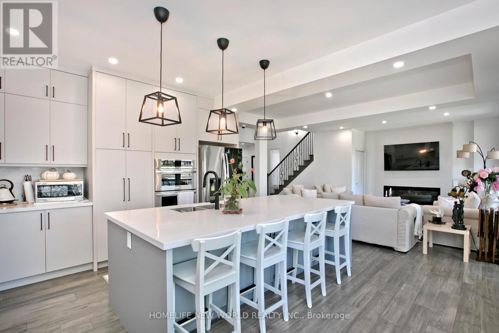 62 SIMCOE ROAD - 9