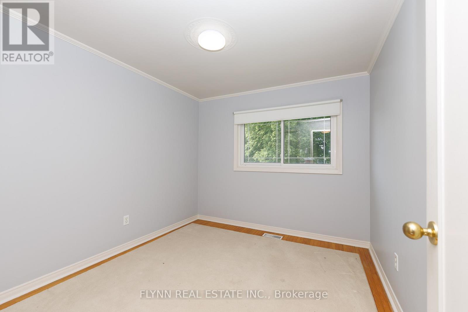 8968 BANTING AVENUE - 13