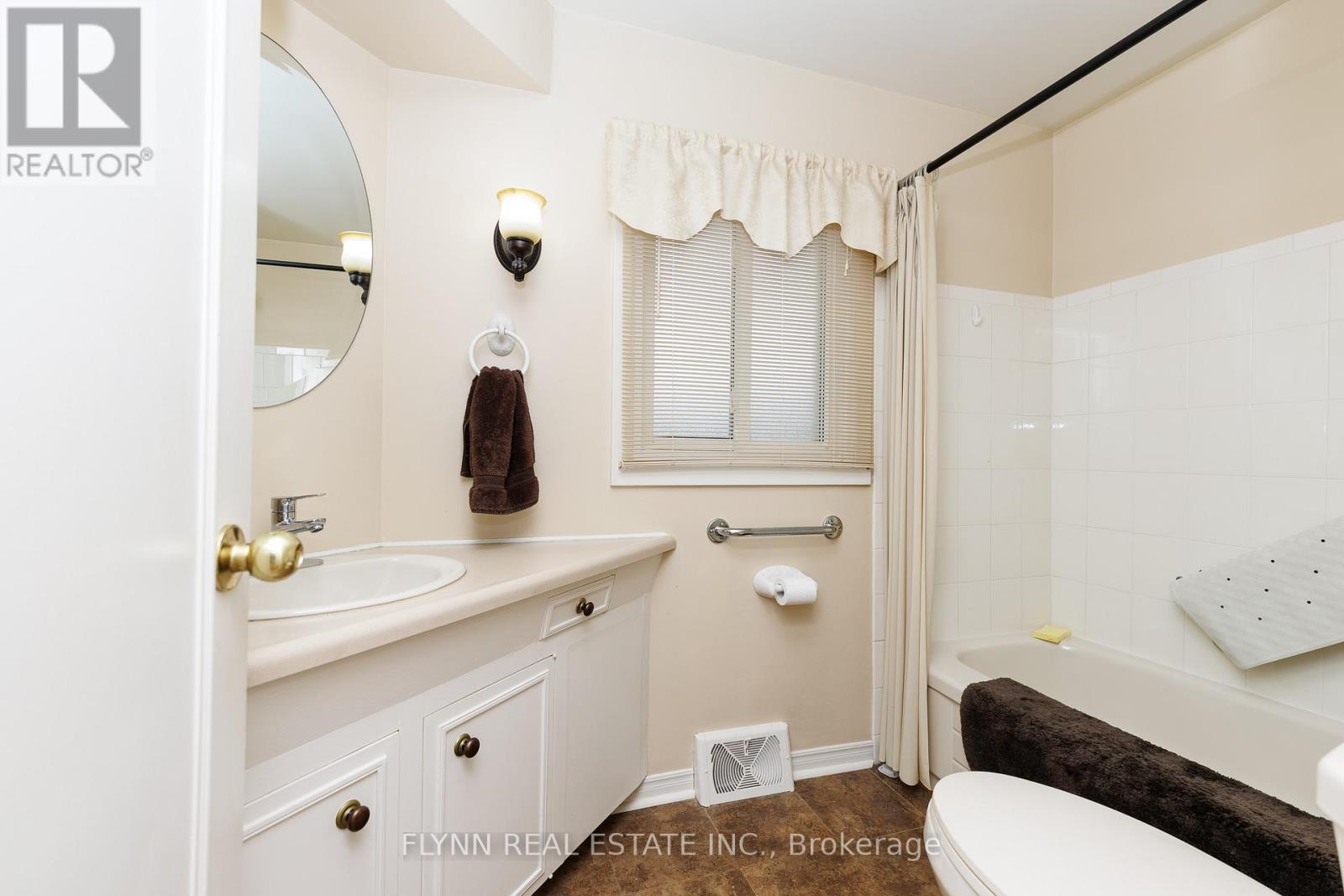8968 BANTING AVENUE - 17