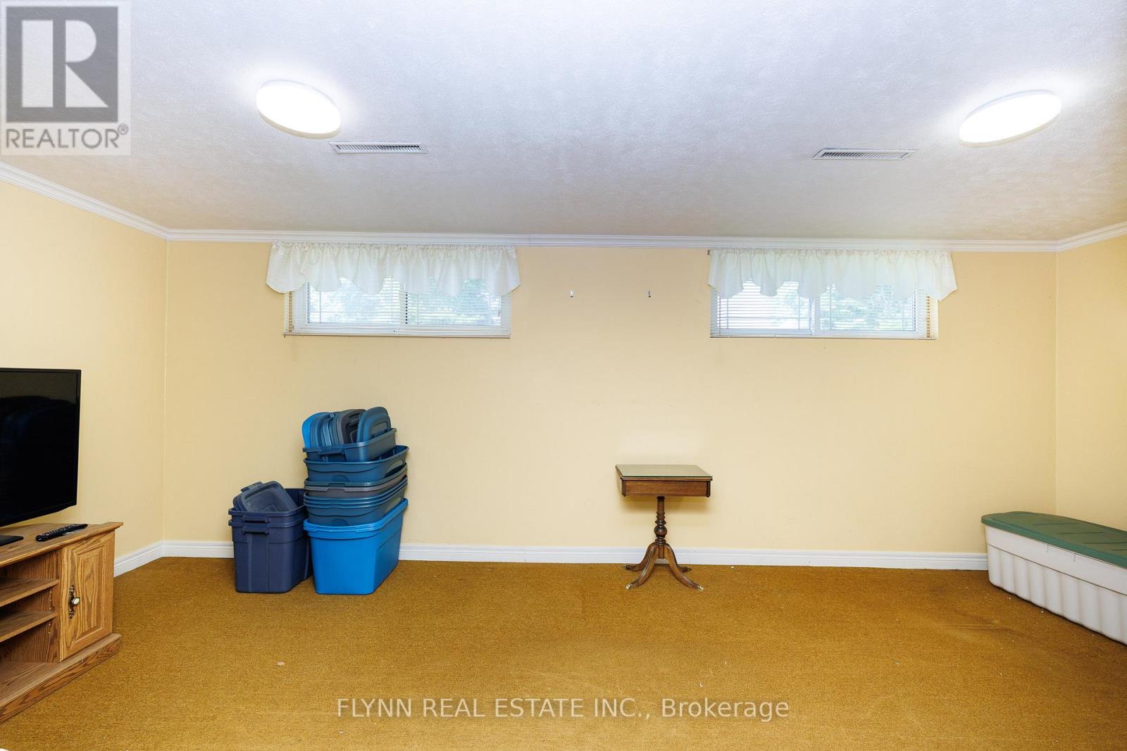 8968 BANTING AVENUE - 19