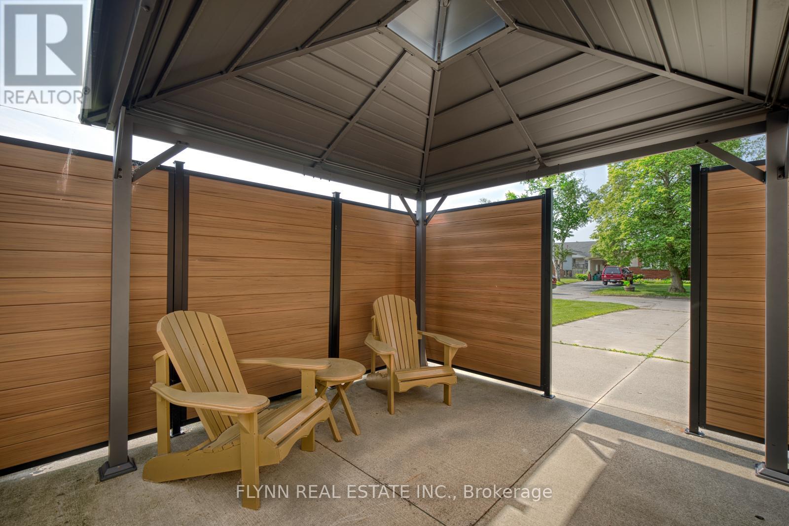 8968 BANTING AVENUE - 22