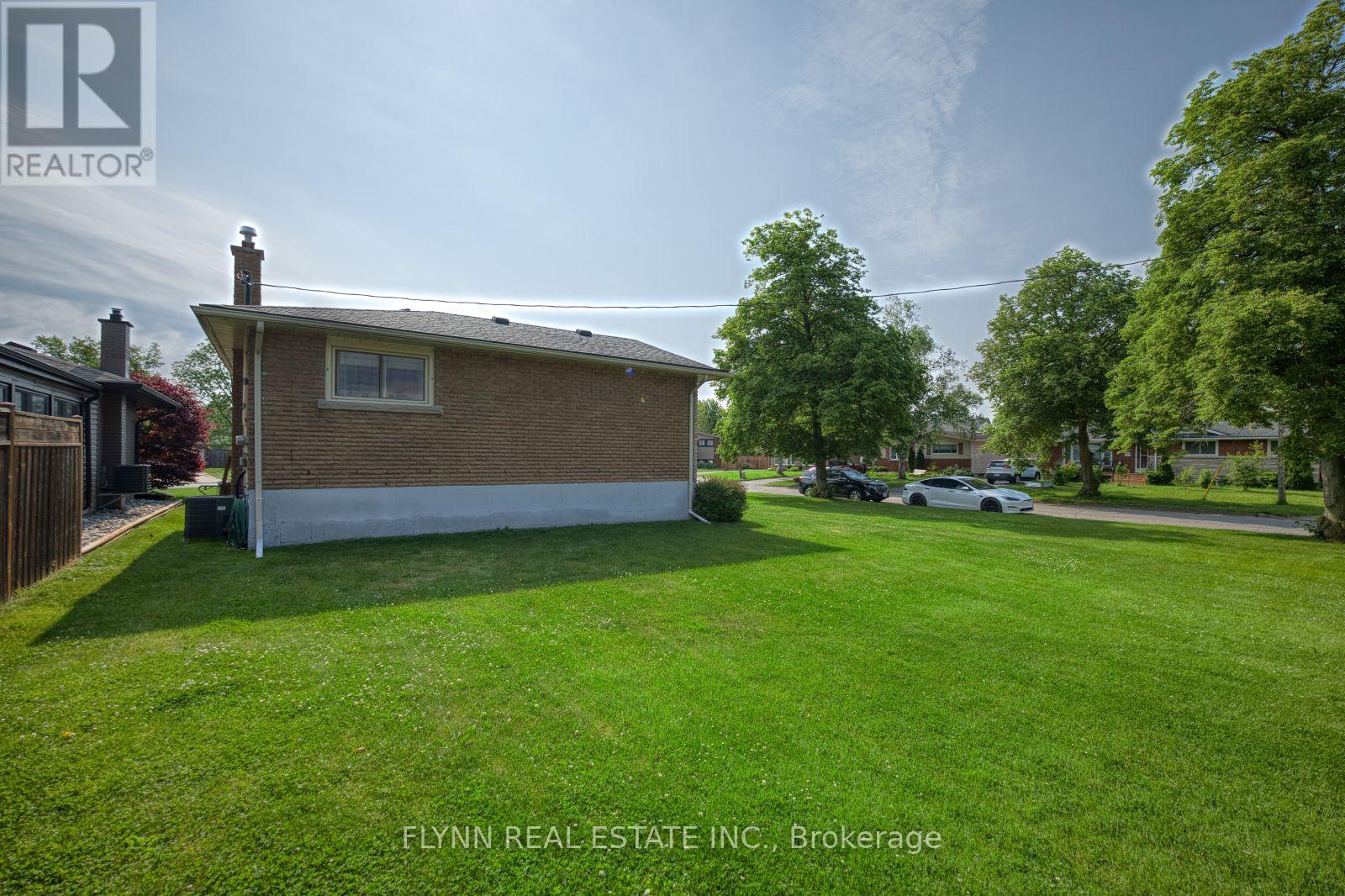 8968 BANTING AVENUE - 25
