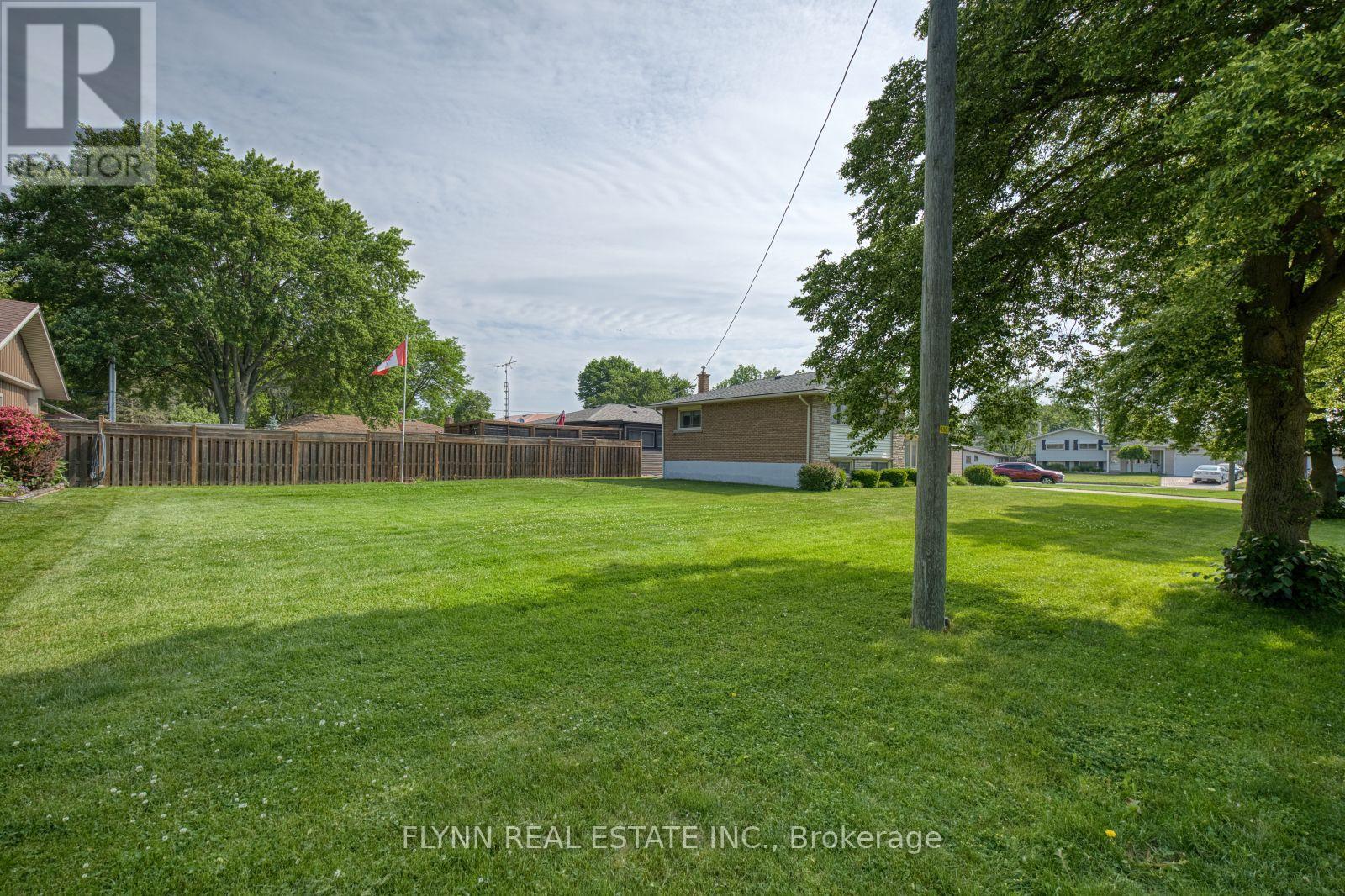 8968 BANTING AVENUE - 26
