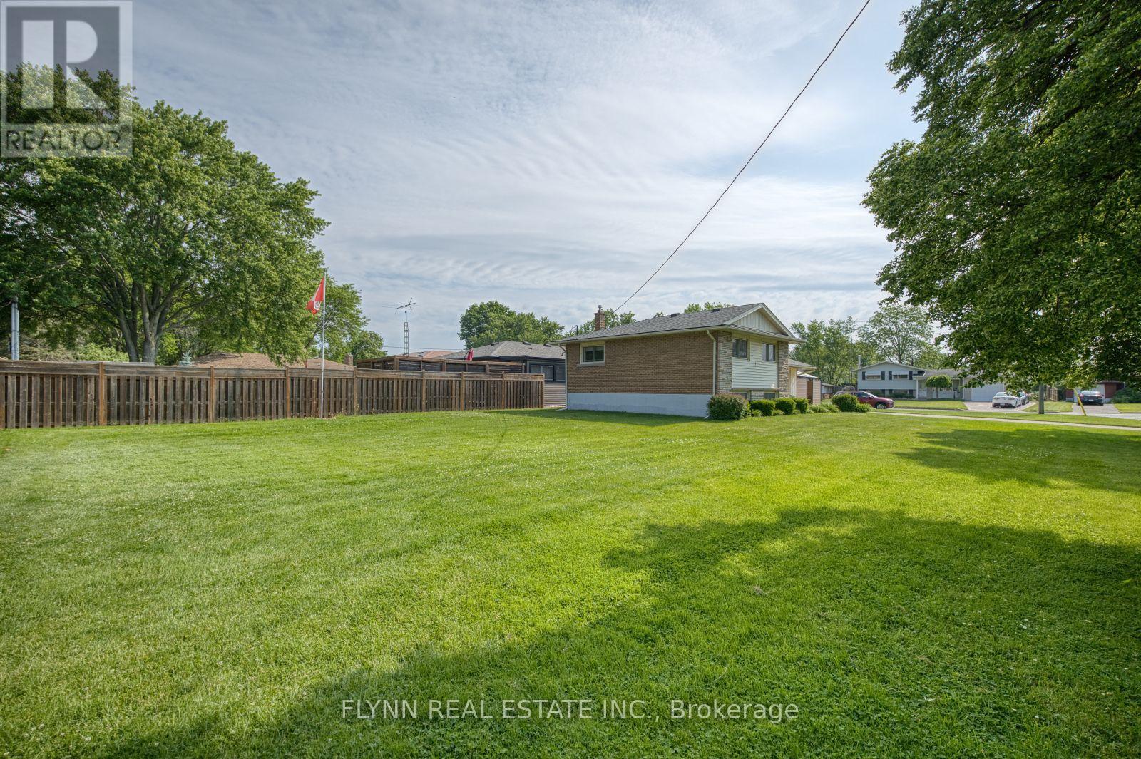 8968 BANTING AVENUE - 27