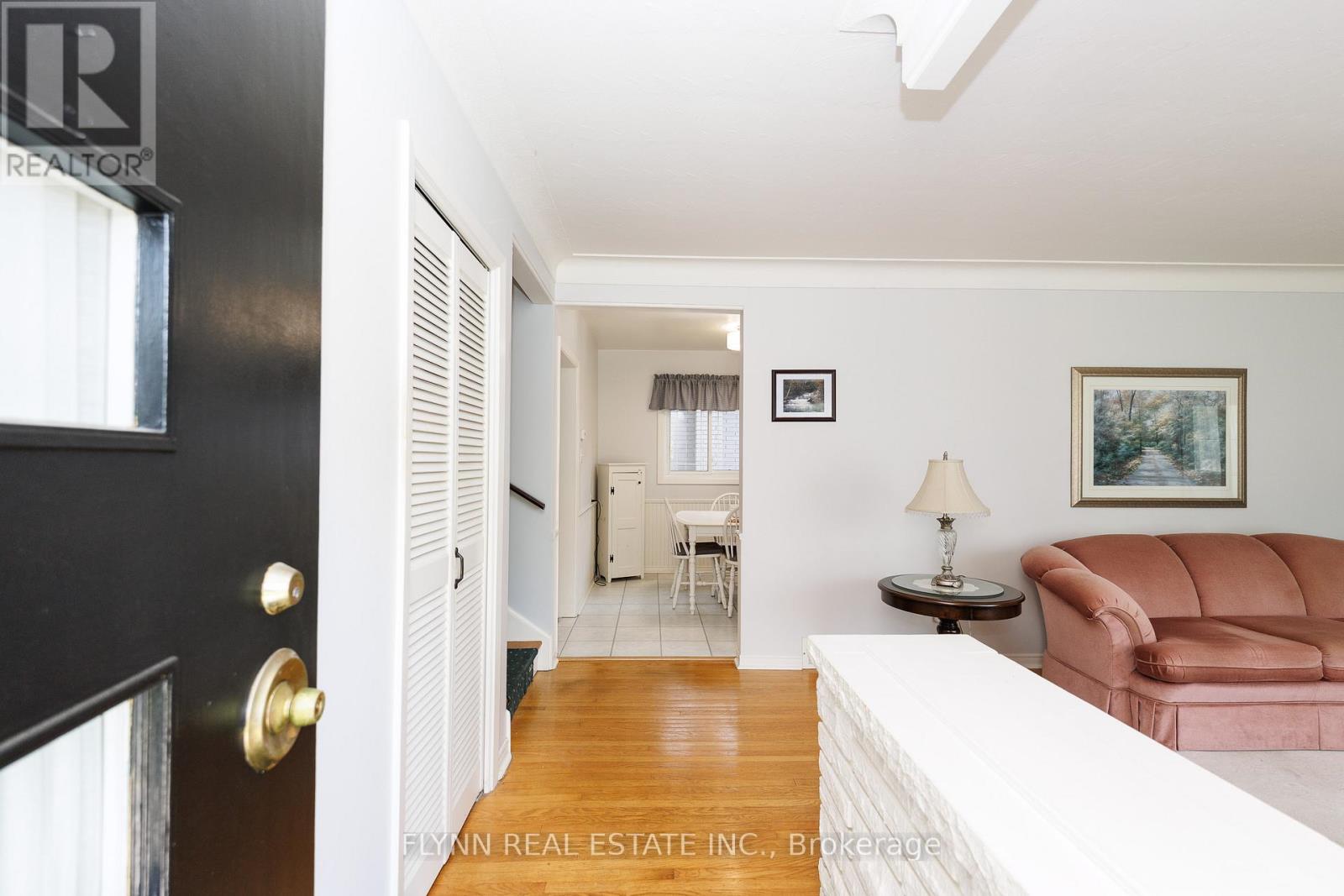 8968 BANTING AVENUE - 6