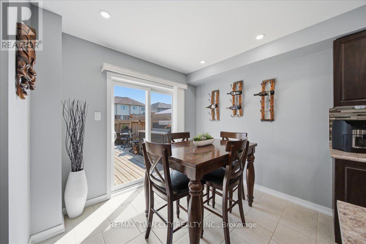 115 ENGLISH LANE - 11