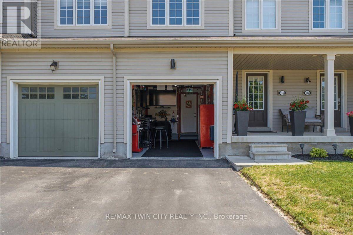115 ENGLISH LANE - 4