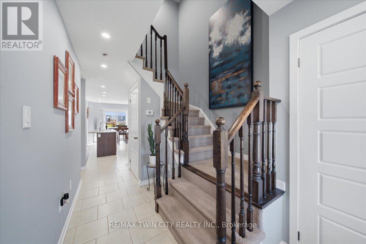 115 ENGLISH LANE - 7