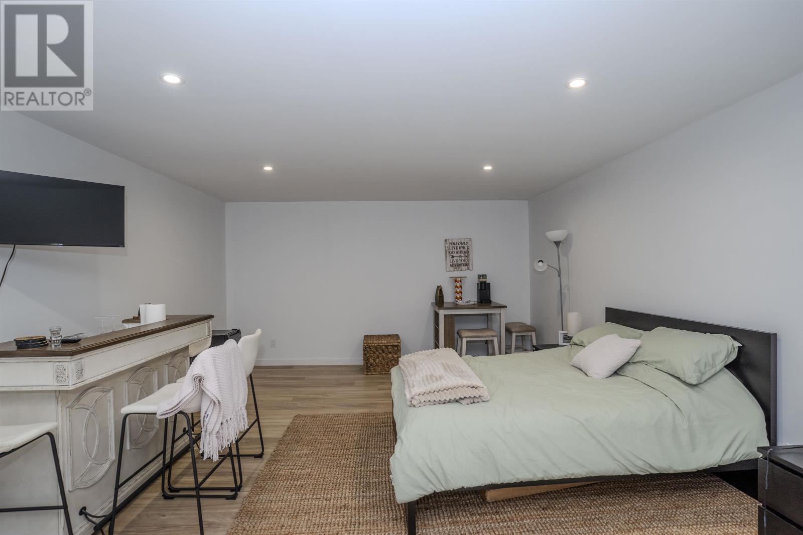 1035 Peterson RD - 16