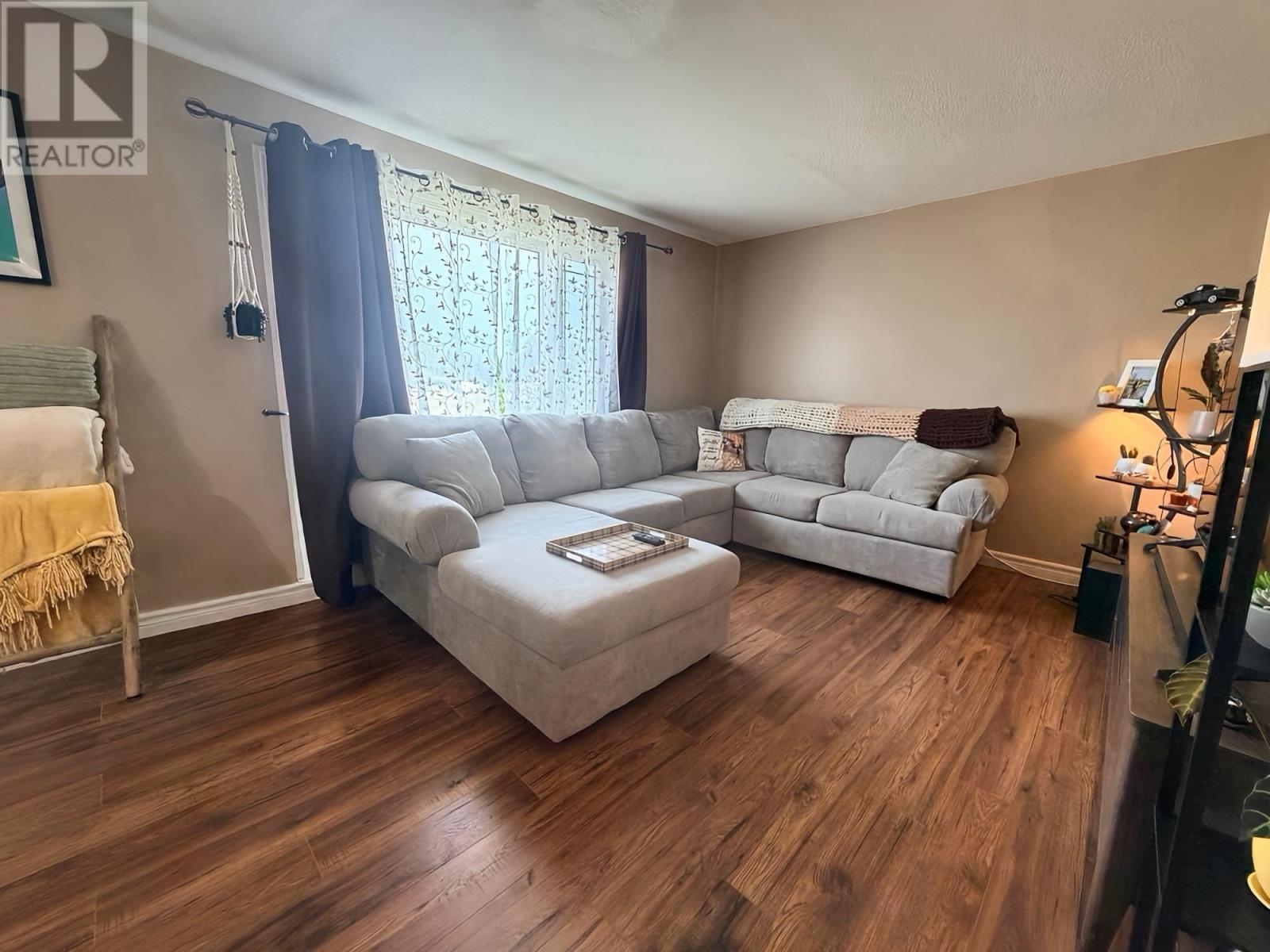 312 Ball Park CRES - 4