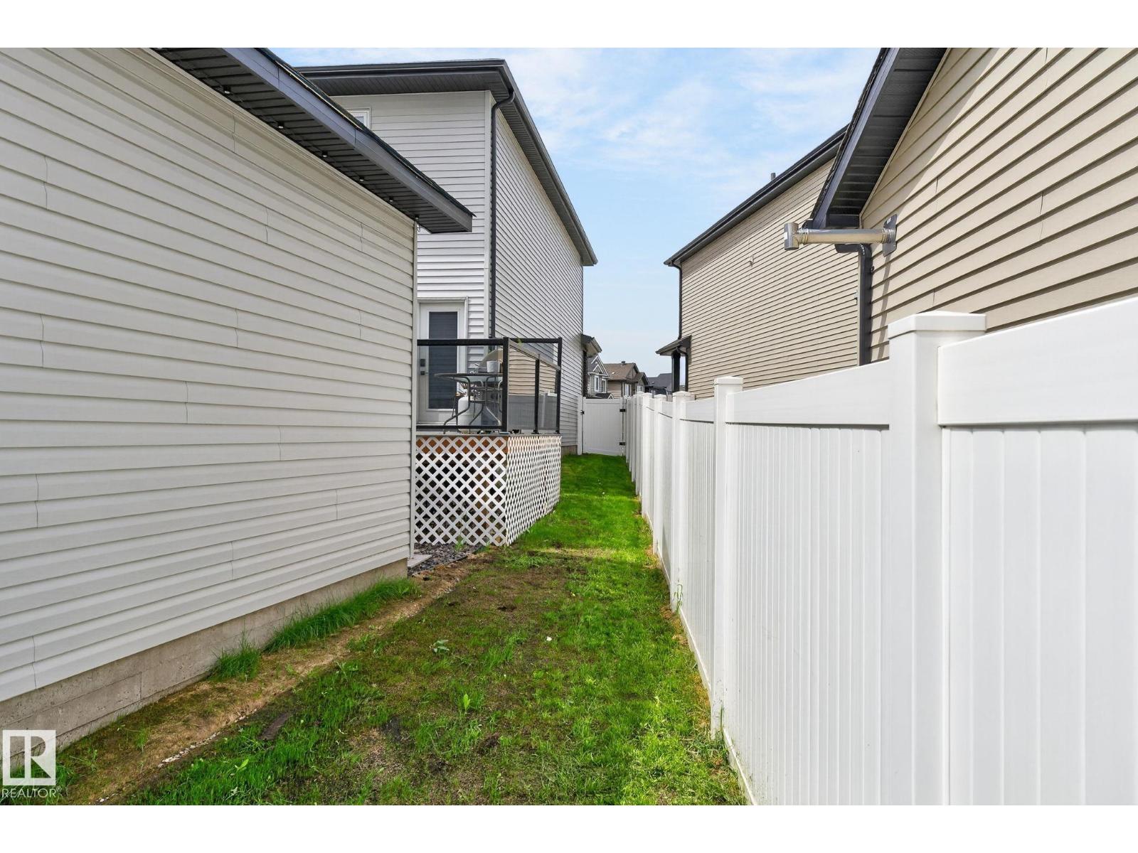 17733 64A ST NW - 52