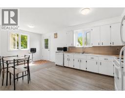 234-236 Ayer Avenue, photo 7
