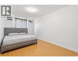 234-236 Ayer Avenue, photo 9