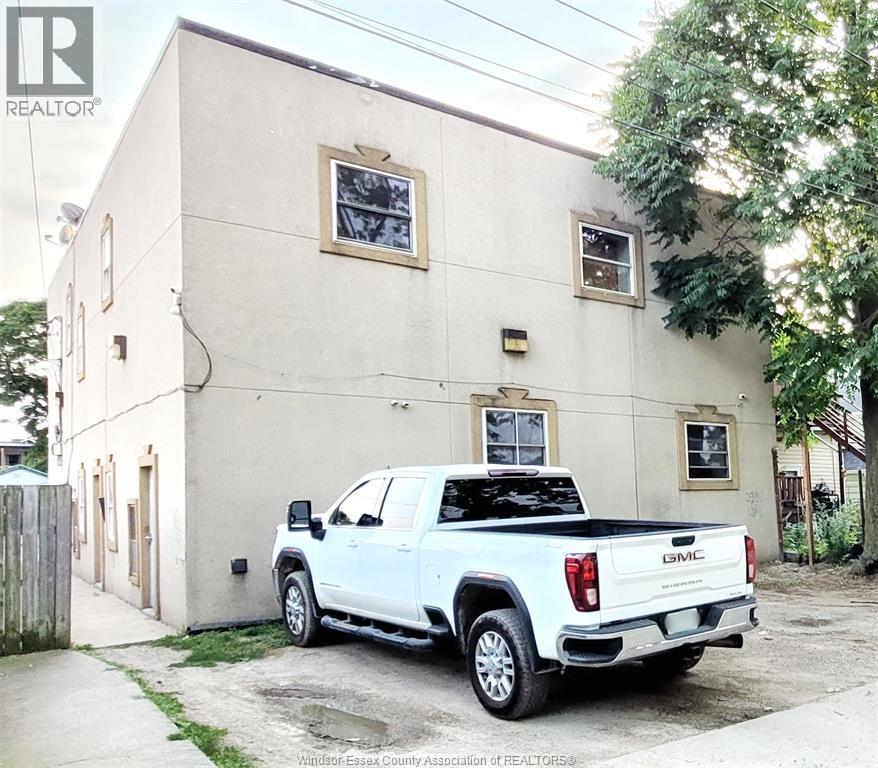 1570 LILLIAN - 8