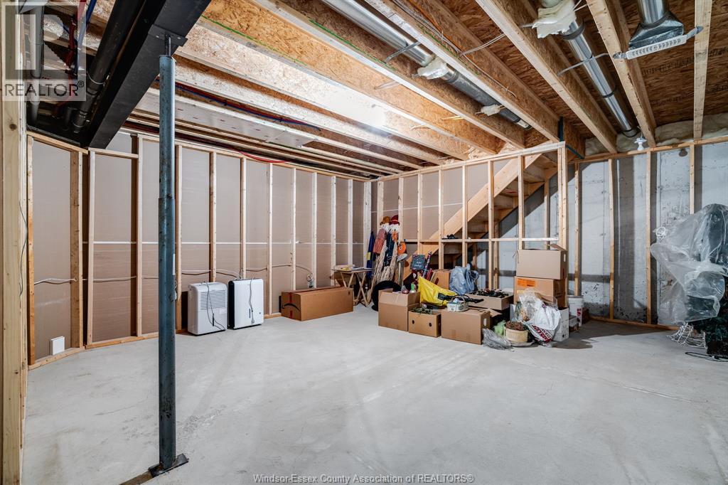 1181 Hayes - Image 27