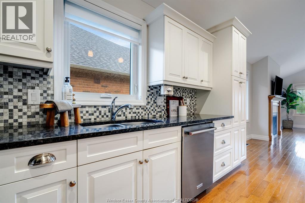 1181 Hayes - Image 6