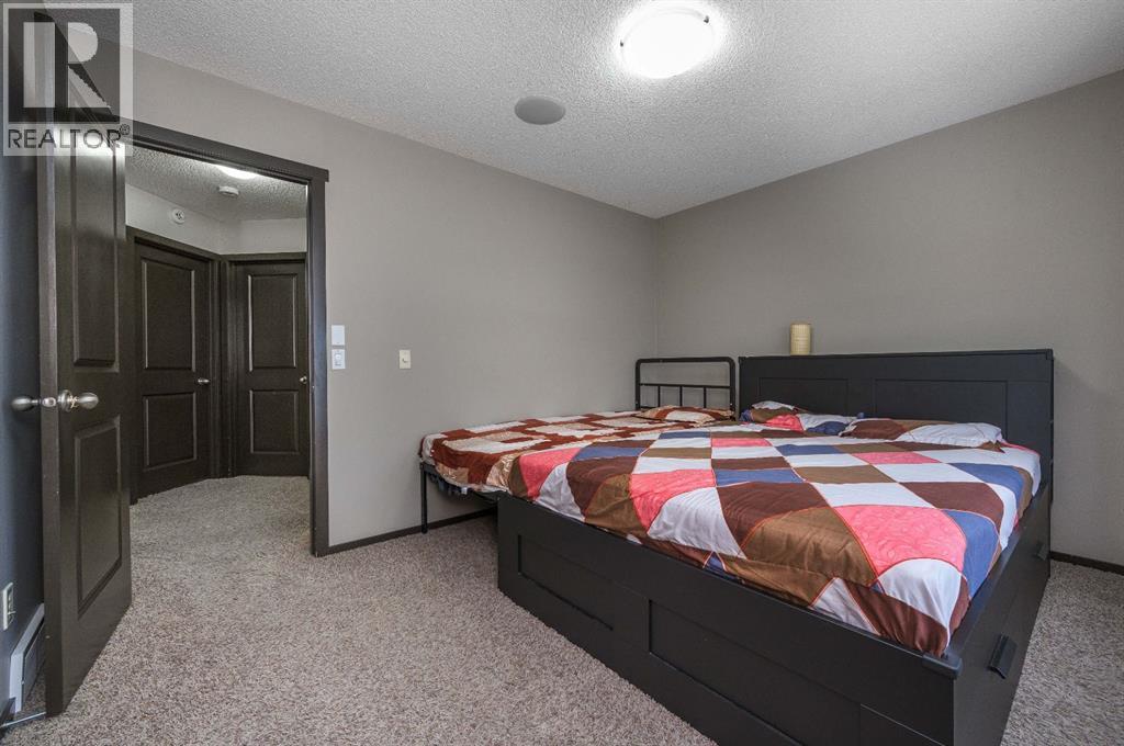 702 Panamount Boulevard NW - 23