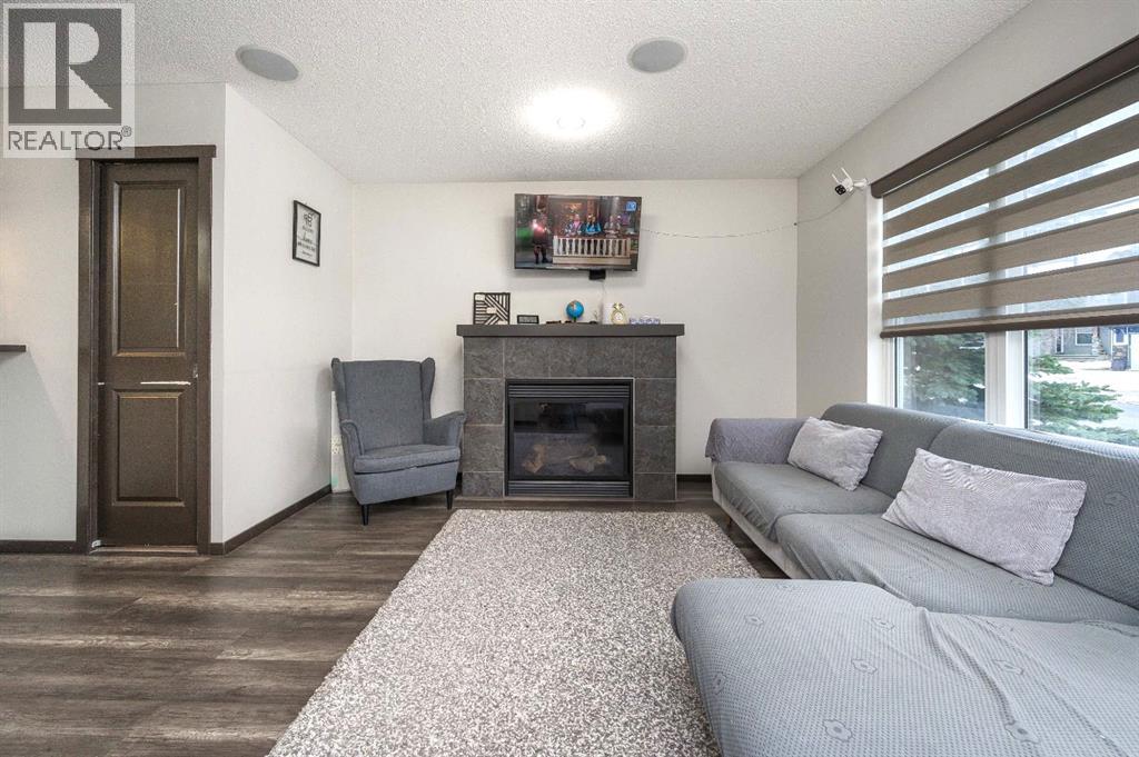 702 Panamount Boulevard NW - 4