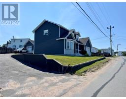 3 John Cabot Drive thumbnail 2