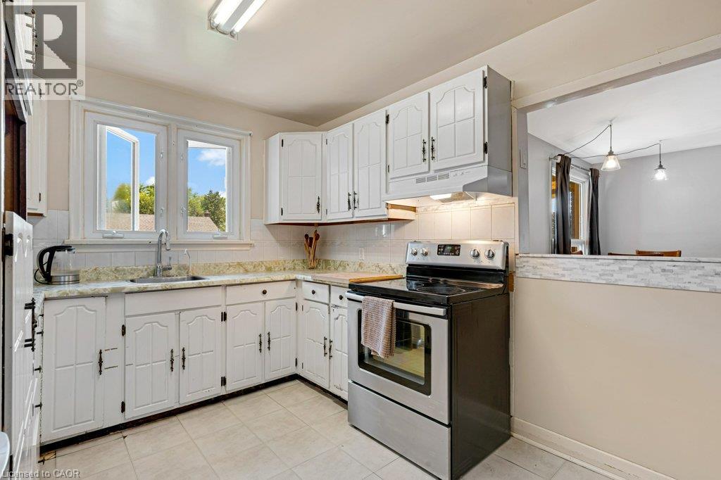 86 CHRISTOPHER Drive - 8