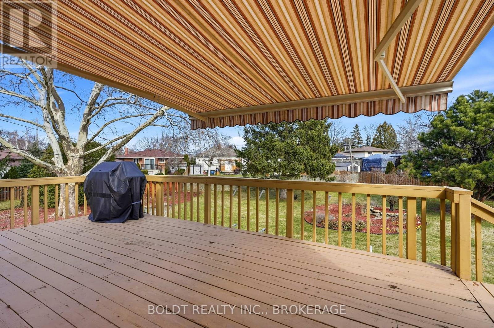 16 GRAMMAR AVENUE - 22