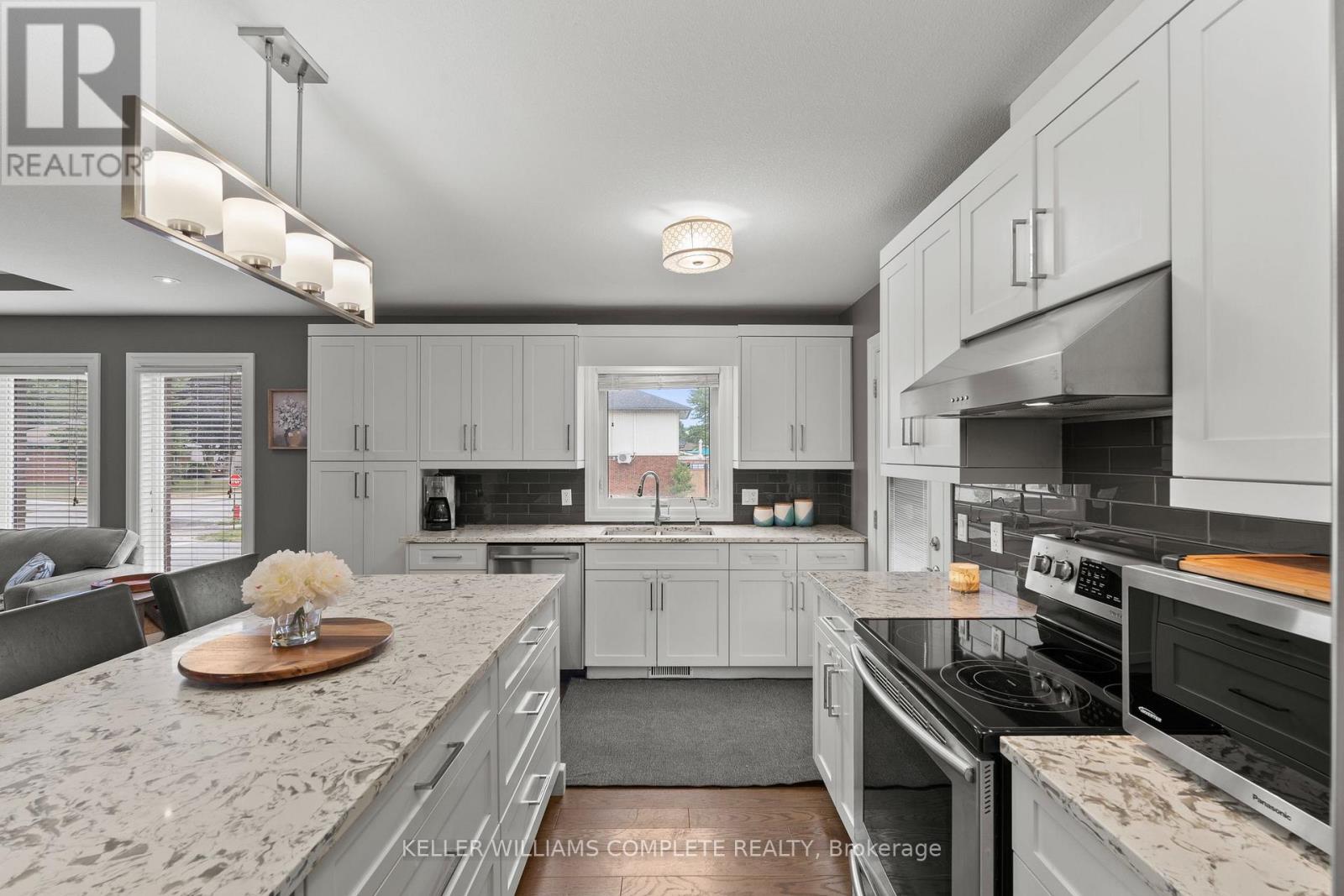 147 SCHOLFIELD AVENUE - 16
