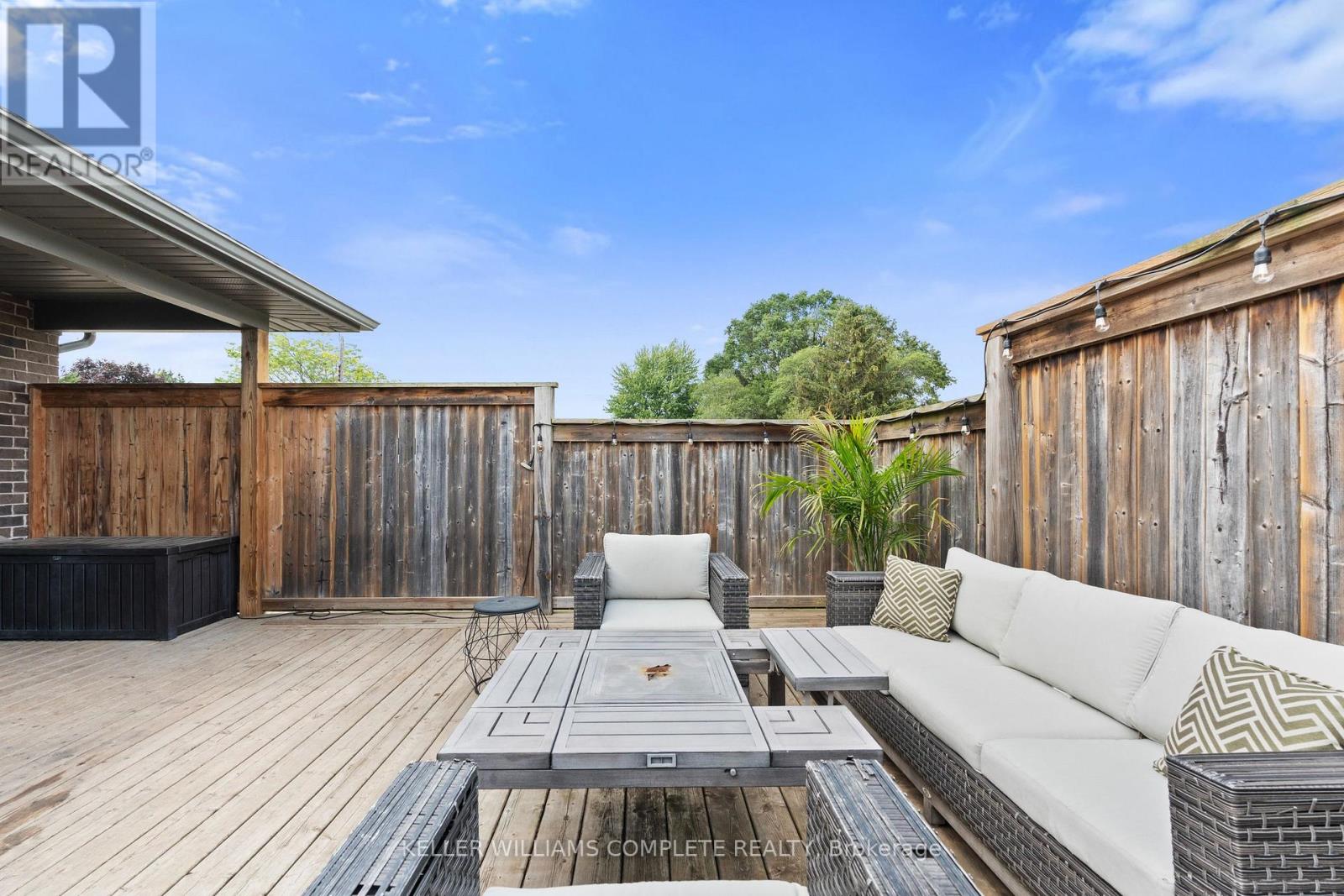 147 SCHOLFIELD AVENUE - Image 33