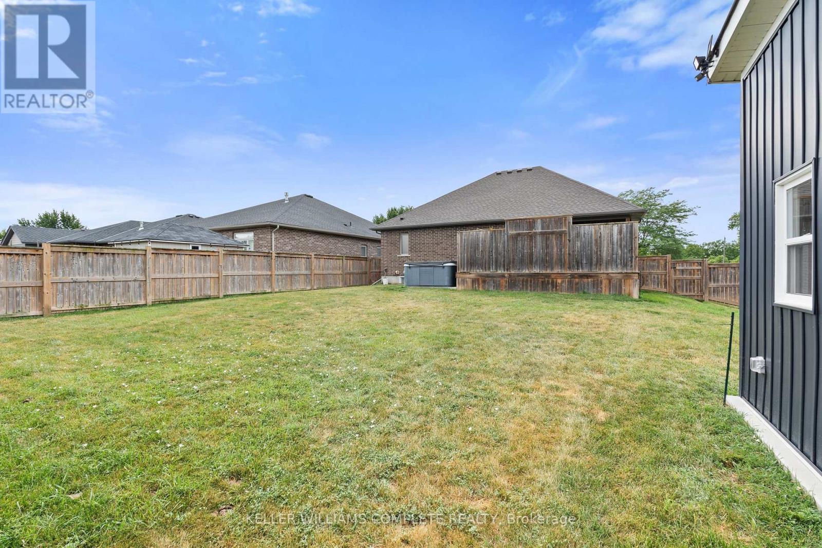 147 SCHOLFIELD AVENUE - Image 40